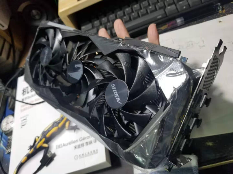 技嘉RTX 3070游戏显卡魔龙超级雕ROG选哪个？