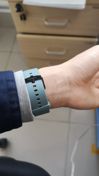 华为GT2 42mm智能手表可以表盘常亮吗？