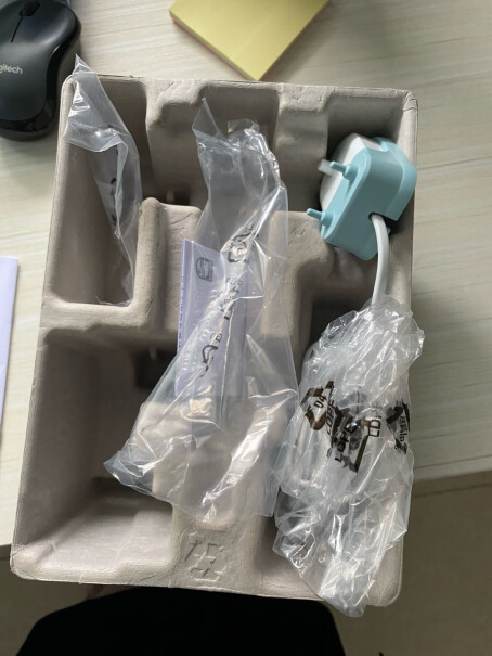 飞利浦sonicare电动牙刷礼盒大家刚拿到拆开的时候，装充电线的袋子有没有很旧啊，就很皱的那种？怀疑自己买到了别人换回去的。。。