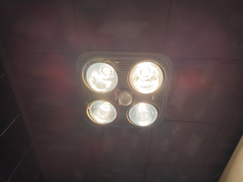雷士照明吊顶浴霸275W嵌入式浴室灯泡卫生间集成分析怎么样？专家们分析实情爆料？