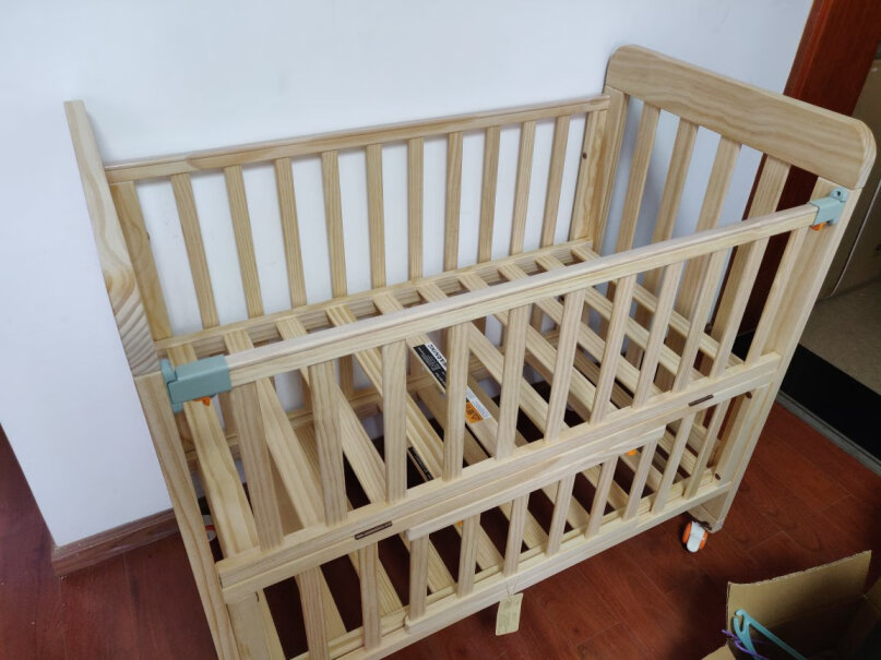 babycare婴儿床垫小床垫乳胶天然椰棕宝宝床垫5960有床垫送吗？