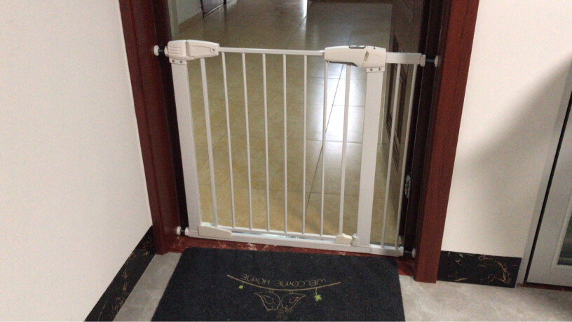 攸曼诚品eudemon安全门栏儿童门栏楼梯门防护栏宠物狗门栏宽107买多大的？