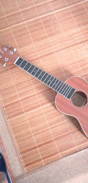TOM尤克里里ukulele乌克丽丽沙比利入门小吉他23英寸想问能带上飞机么？