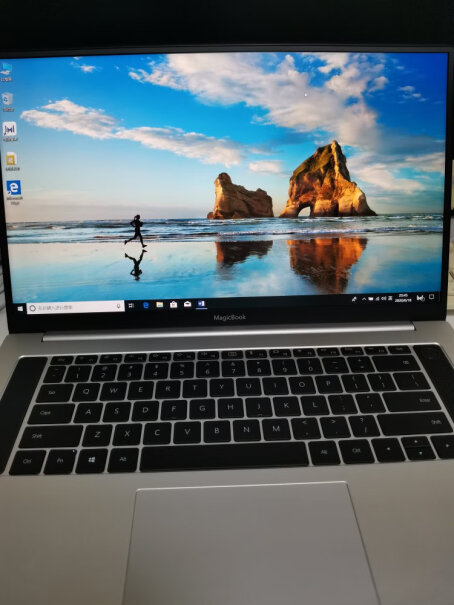 荣耀笔记本电脑MagicBookPro屏幕是16.1寸，那笔记本电脑的体积和普通13.3寸的体积一样吗？