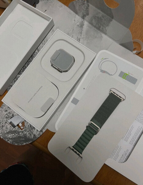 Apple Watch Ultra 智能手表 GPS + 蜂窝款 49毫米 钛金属原色 钛金属表壳午请问下单的朋友都收到货了吗？