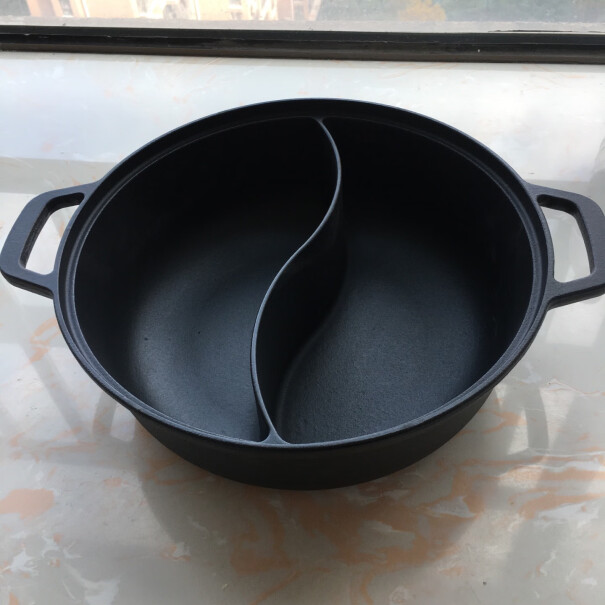 铸味火锅铸铁的，是不是很容易生锈？打理起来是不是麻烦？