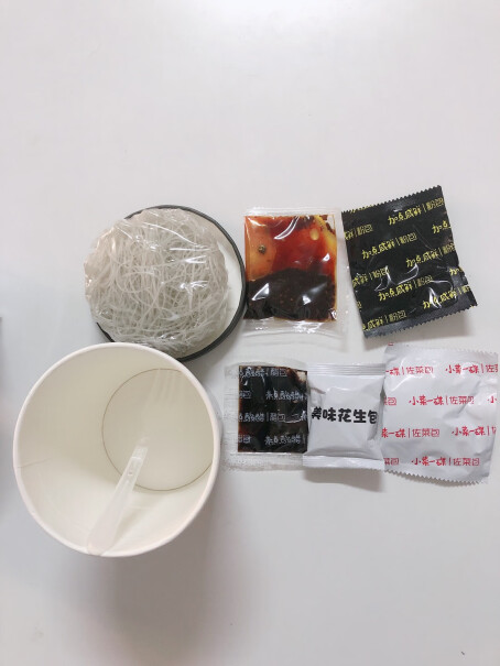百草味螺蛳粉广西柳州特产煮食方便米粉米线袋装优劣分析评测结果！可以入手吗？