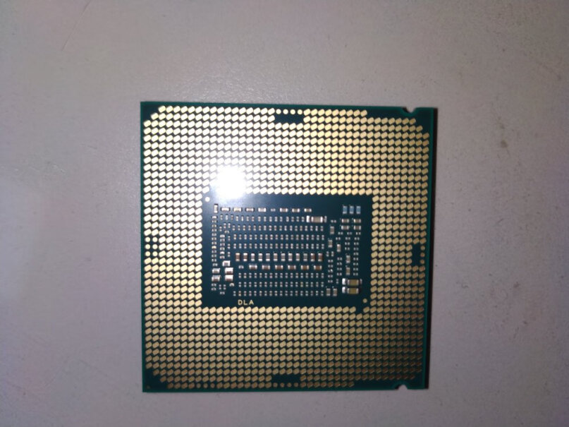 Intel i9-9900KF CPU处理器9900k和kf哪个更强大？