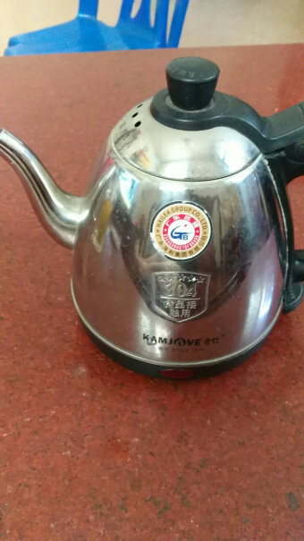 金灶电热水壶烧水壶茶具带点保温吗？