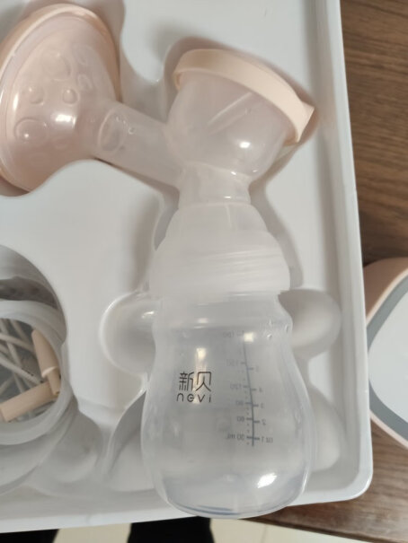 新贝电动吸奶器带哺乳灯请问这个2020款的吸得疼嘛？