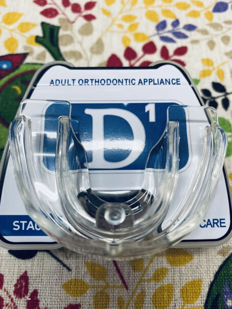 爱牙牙4D牙齿矫正器成人矫正器透明吗？