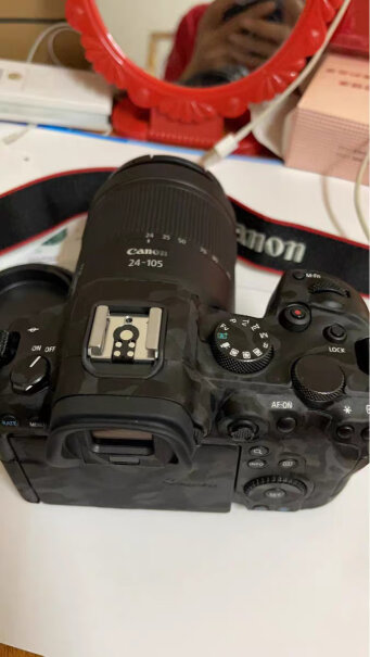 佳能EOS R5微单相机这个相机能使用lp-e6n电池吗？