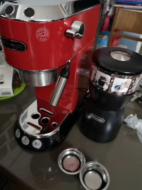 德龙咖啡机半自动咖啡机管打泡器的那个灯总闪是什么意思？哪儿出问题了？