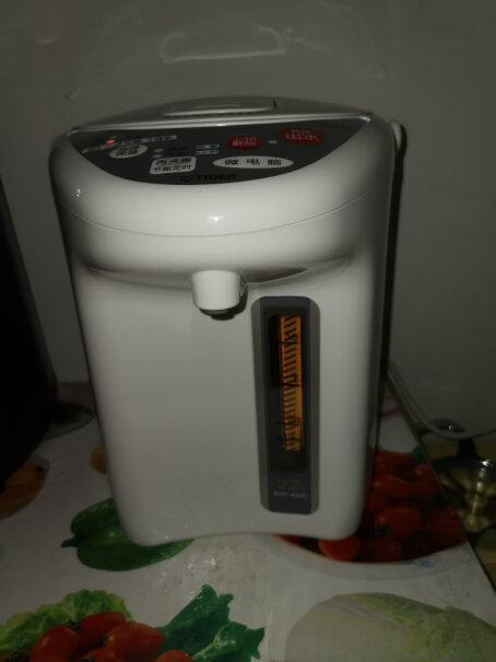 虎牌电热水瓶智能3段保温烧好的水有味道吗？