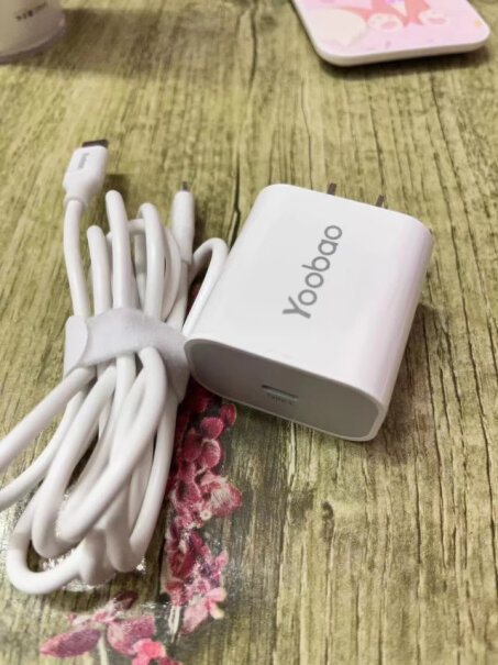 数据线羽博Yoobao快充PD20WTypeiPhone14ProMax充电器这个好用吗？会不会伤到手机电池啊？