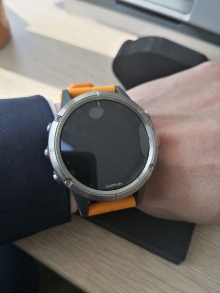 户外仪表佳明户外手表Fenix5xplus评测好不好用,要注意哪些质量细节！