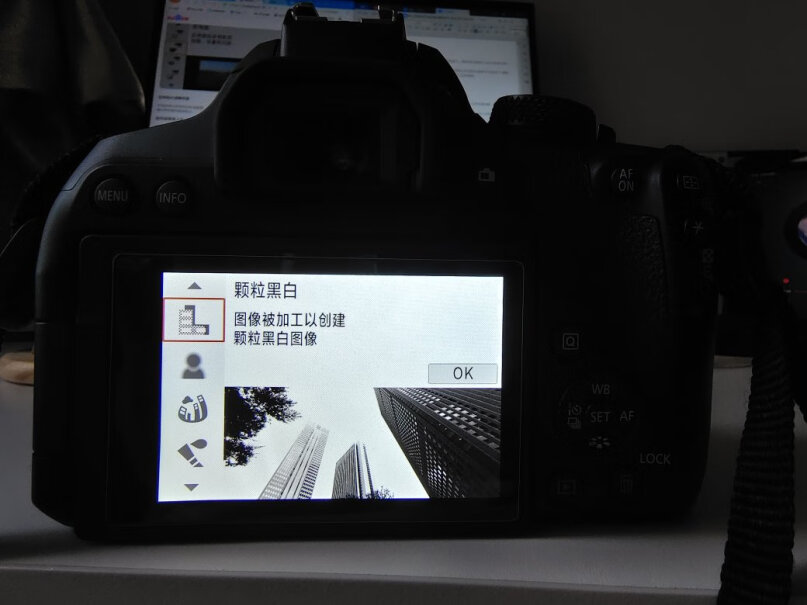 佳能 EF 50mm F1.8 STM 定焦镜头请问是自动对焦还是手动对焦？
