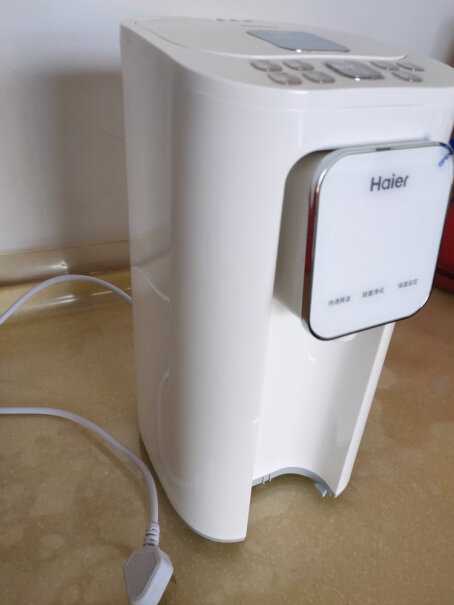 海尔婴儿恒温调奶器电热水壶多功能宝宝冲奶器除氯哪个更合适,优缺点测评？