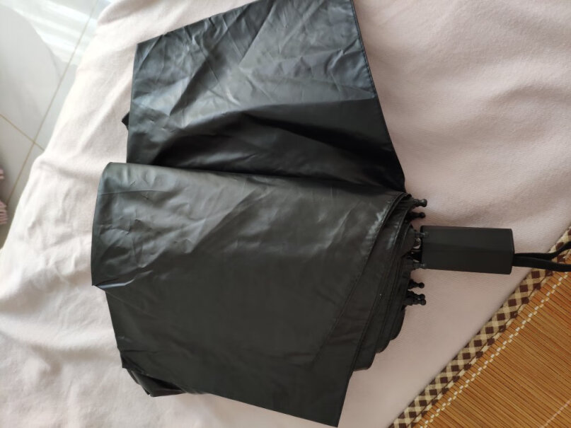C'mon漫天花小黑伞伞的料面厚实吗？