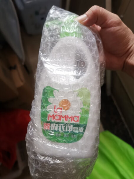 妈妈壹选洗护套装17斤La天然植皂母婴可用新旧包装转换洗衣液液体是绿色还是白色？