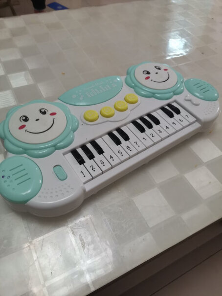猫贝乐儿童玩具电子琴婴儿音乐玩具拍拍鼓2合1电子琴可以用充电电池吗？