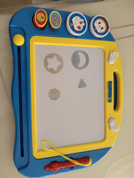 益米冰雪奇缘智能投影仪画板磁性写字板可擦12个月宝宝适合吗？