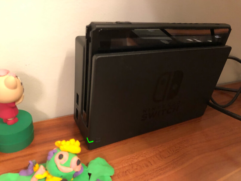 马力欧京东特别礼盒Nintendo请问买了这个超级盒子套装还需要额外买内存卡吗？
