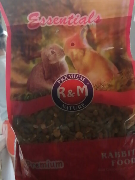 R&M粗纤维膨化兔粮500g一包能吃几天？