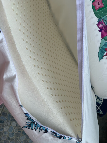 泰嗨乳胶枕泰国进口乳胶枕头分享怎么样？真实测评质量优劣！