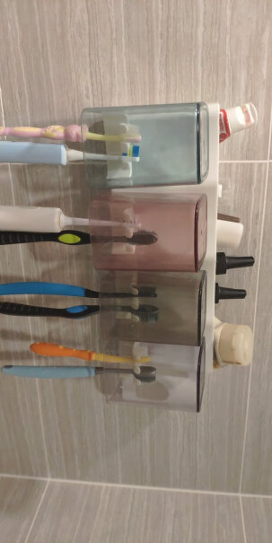 浴室用品富居FOOJO牙刷架置物架免打孔刷牙杯架质量真的差吗,3分钟告诉你到底有没有必要买！