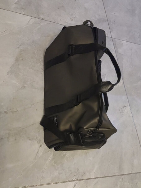 旅行包格尔顿旅行包男女手提斜挎包防泼水大容量行李包好用吗？应该注意哪些方面细节！