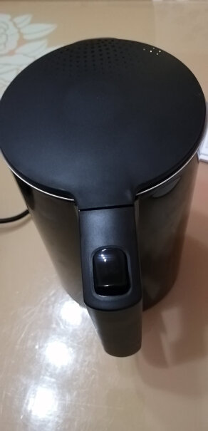 苏泊尔电热水壶双层防烫烧水壶热水壶1800W快烧质量好吗？最新款？