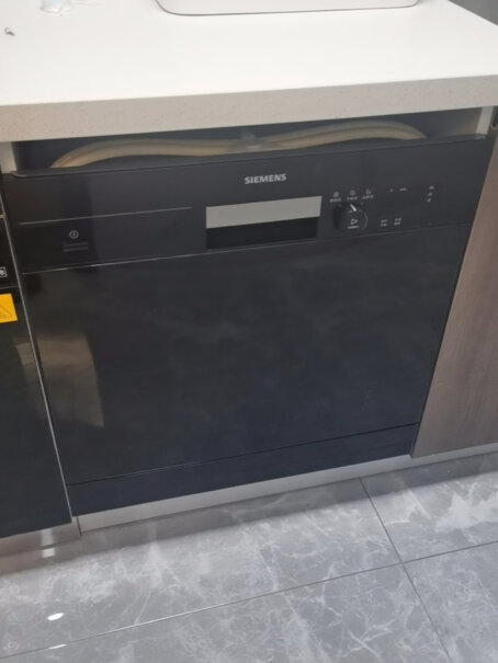 西门子原装进口智能5D喷淋嵌入式西门子洗碗机家用10套这个洗碗机 下水有多高了 30公分 高 的下水 水能流干净吗？