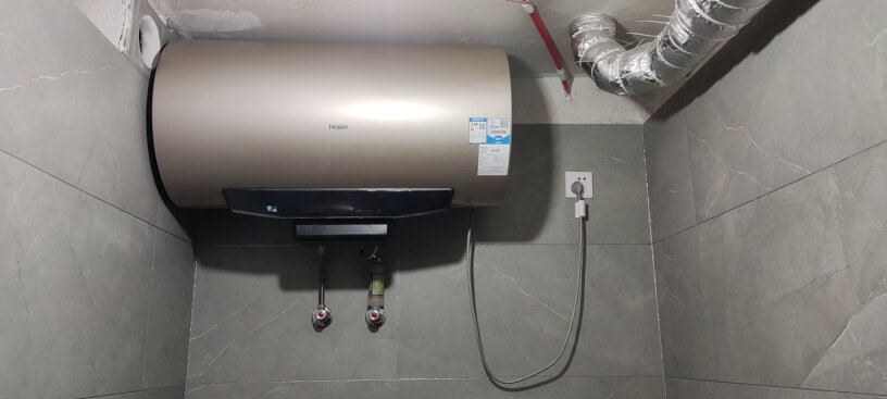 海尔60升电热水器家用储水式变频速热APP智控请问你们是怎么联系安装师傅的？