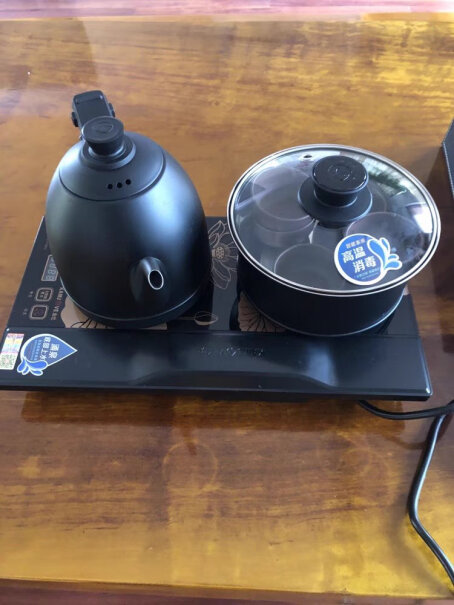 金灶全自动上水电热水壶保温烧水壶茶具一体泡茶专用电茶炉口是塑料的，高温会有毒吗？
