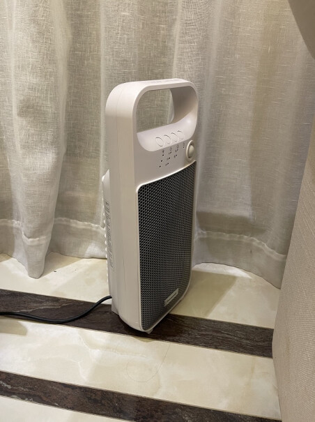 松下暖风机买过的朋友们，这个电暖器可以让房间持续恒温吗？