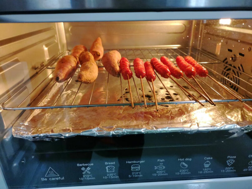 德玛仕电烤箱商用私房烘焙蛋糕披萨面包家用大烤箱开西饼屋的够用吗？