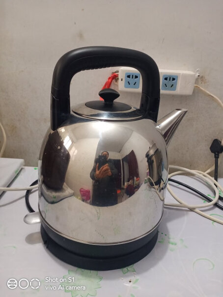 苏泊尔电水壶热水壶电热水壶304不锈钢烧水壶烧开了会自动跳吗？