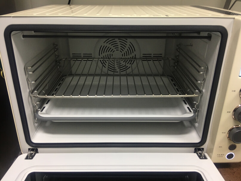 北鼎家用电烤箱多功能台式烤箱能达到250度么？