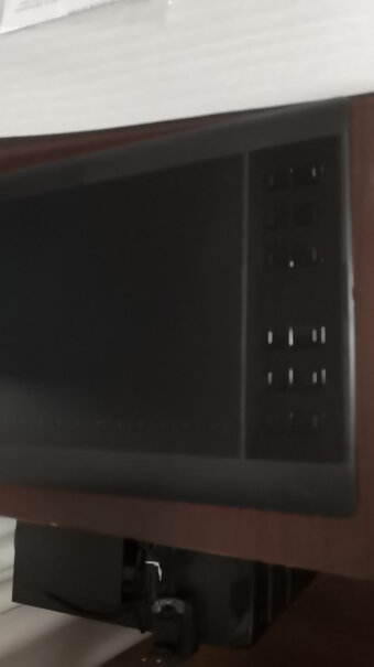 高漫GM185手绘屏19.5英寸数位板板子上面有图吗？