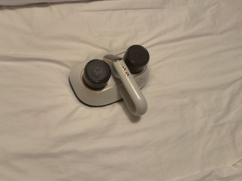摩飞电器除螨仪手持无线会把床单吸进去吗？