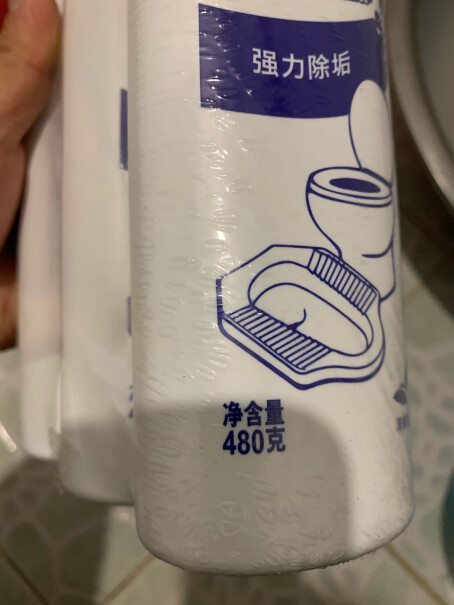 威猛先生洁厕剂特惠装有液体是白色的吗？