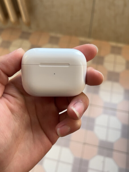 Apple苹果 AirPods Pro (第二代) 主动降噪 无线蓝牙耳机 MagSafe充电盒 请问耳机连接14p或14pm的时候灵动岛有没有动画？