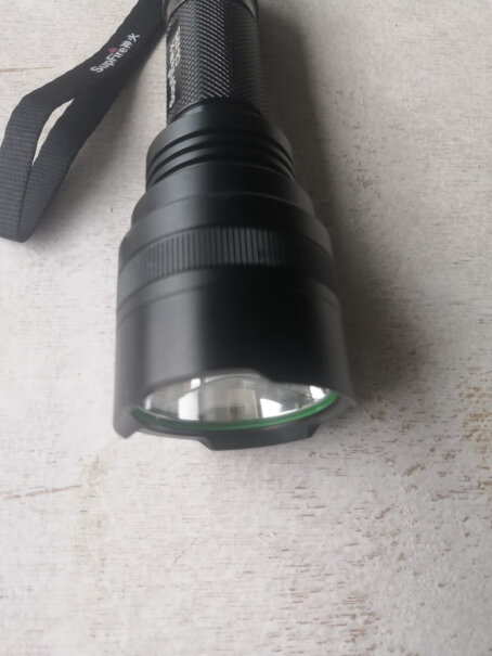 神火C8强光手电筒远射LED充电式迷你防身骑行户外灯应急灯这款和c8t6什么区别？