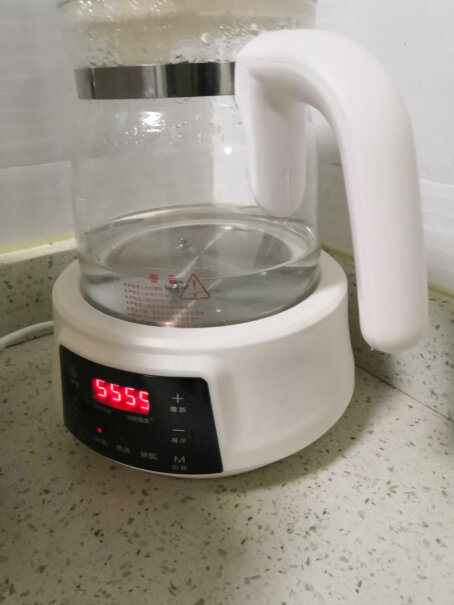 新贝恒温水壶婴儿恒温调奶器这个壶我加进去凉水，是不是电开关，除氯，就会自动烧开到100度然后自动除氯？