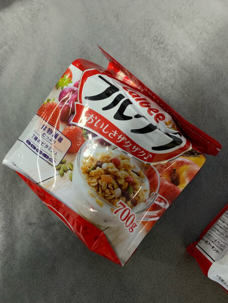 日本进口 Calbee(卡乐比) 富果乐 水果麦片700g不喜欢太甜的，哪种口味比较好吃？