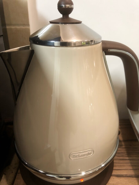 德龙电热水壶复古系列烧水壶热水瓶有无1.2升小容量的，谢谢！