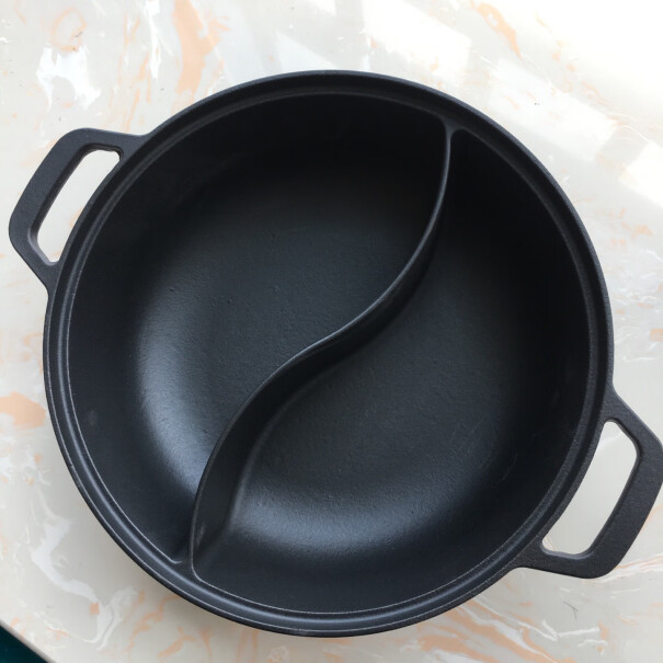 铸味火锅铸铁的，是不是很容易生锈？打理起来是不是麻烦？