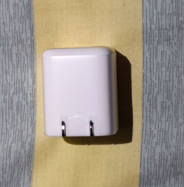 绿联 苹果充电器iPhone14充电头PD20W快充通用苹果14Plus用这个充电器时间长了对电池健康情况怎么样呀？