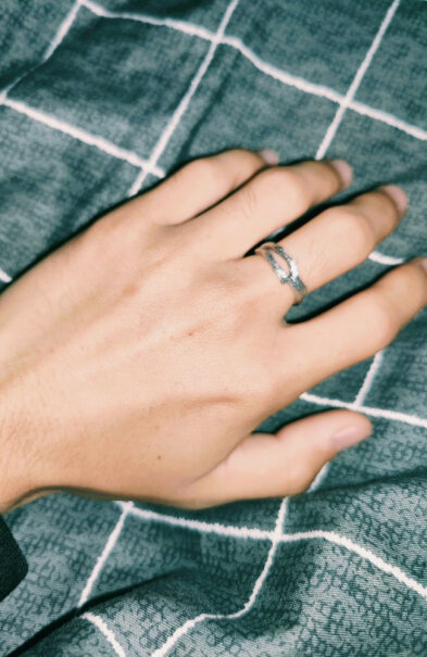 花芽原创设计雪樱能不能把男的和女的戒指分开邮？